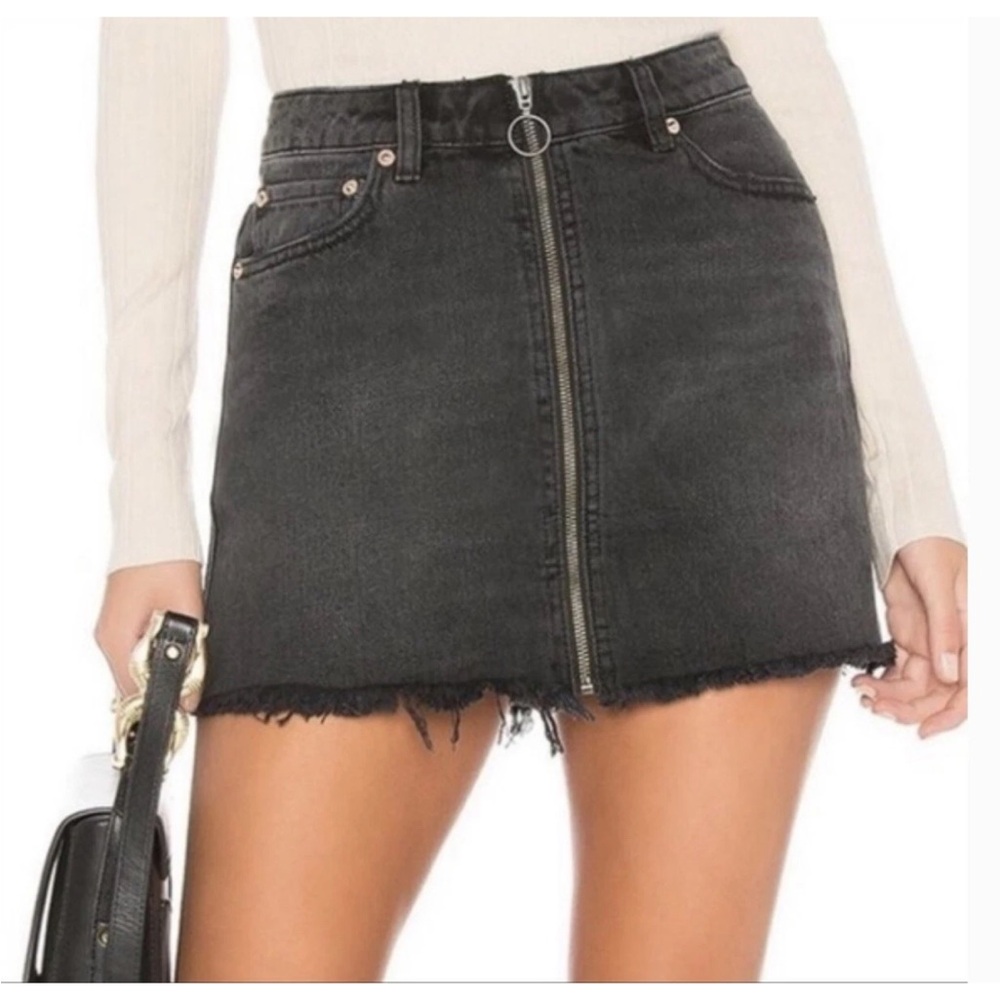 We The‎ Free People Skirt Zip It Up Mini Black Denim Raw Hem 70’s Look. Size 27